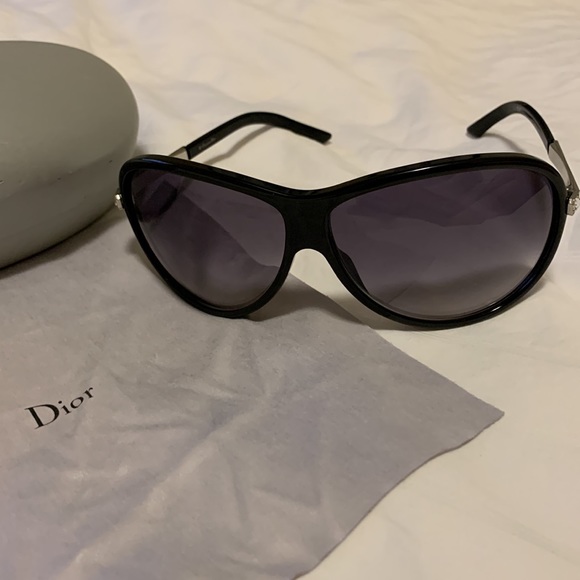 Christian Dior Sunglasses - Picture 4 of 4